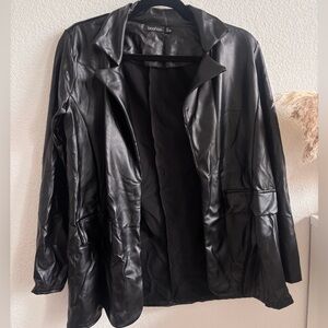 Boohoo Women's Sleek Black Leather Jacket